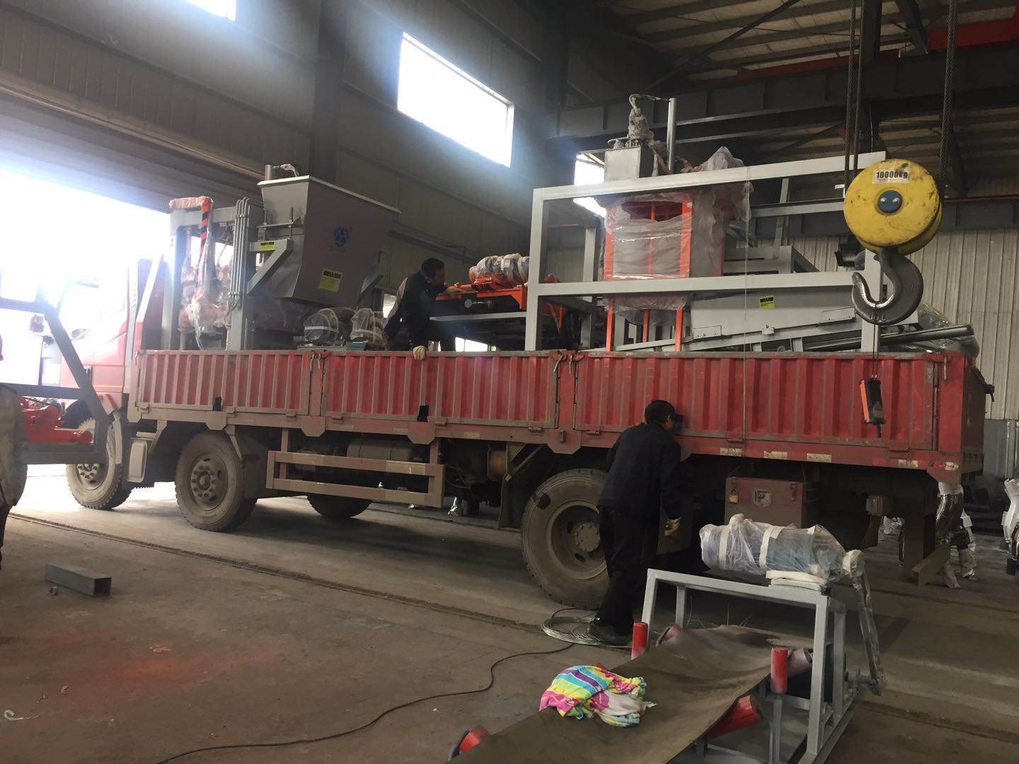 湖南省漣源市白馬山鎮(zhèn)石總訂購的QTY5-15今天發(fā)貨啦！